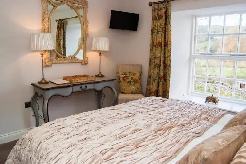 The Hare & Hounds Inn