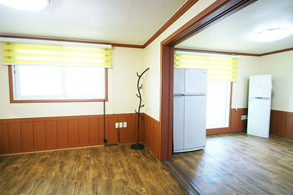 Anmyeondo Blue Ara Pension