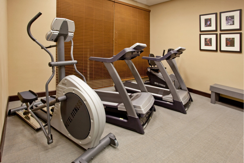 Holiday Inn & Suites Phoenix Airport by IHG