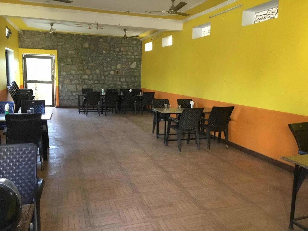 Royal Zayka Hotel & Restaurant