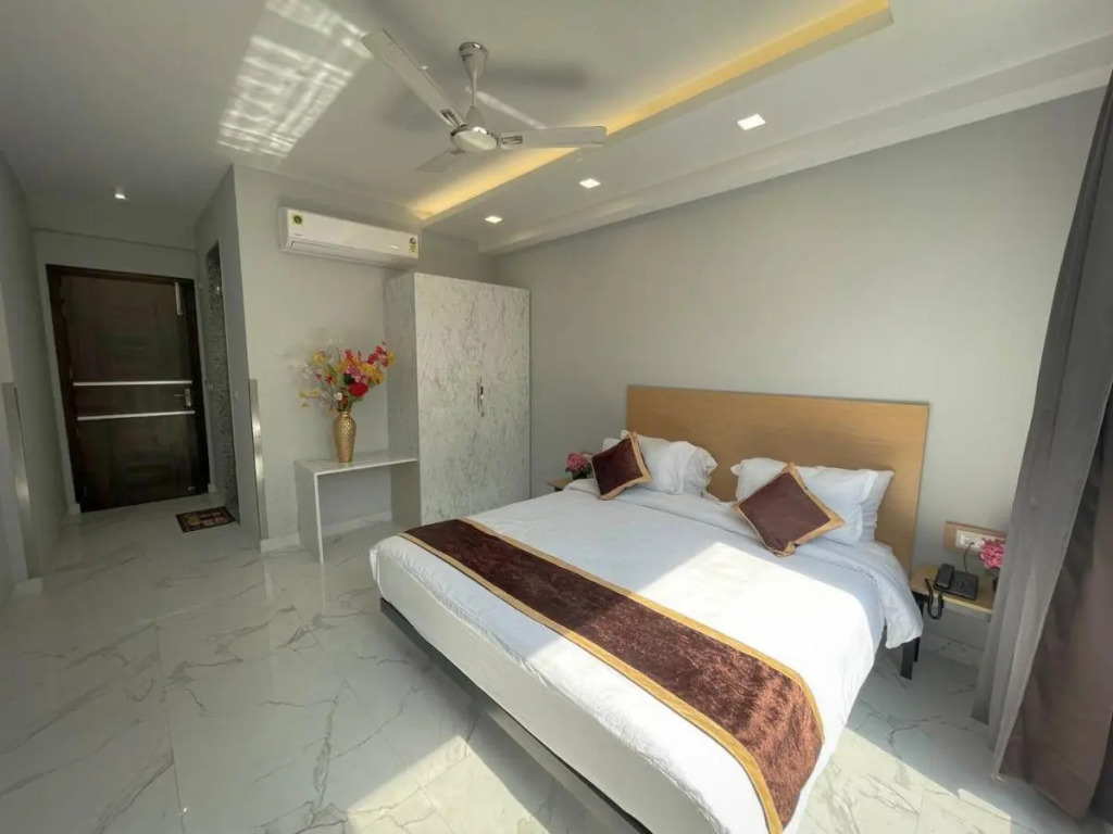 The Empire Rooms & Boutique Near Cyber City Gurgaon