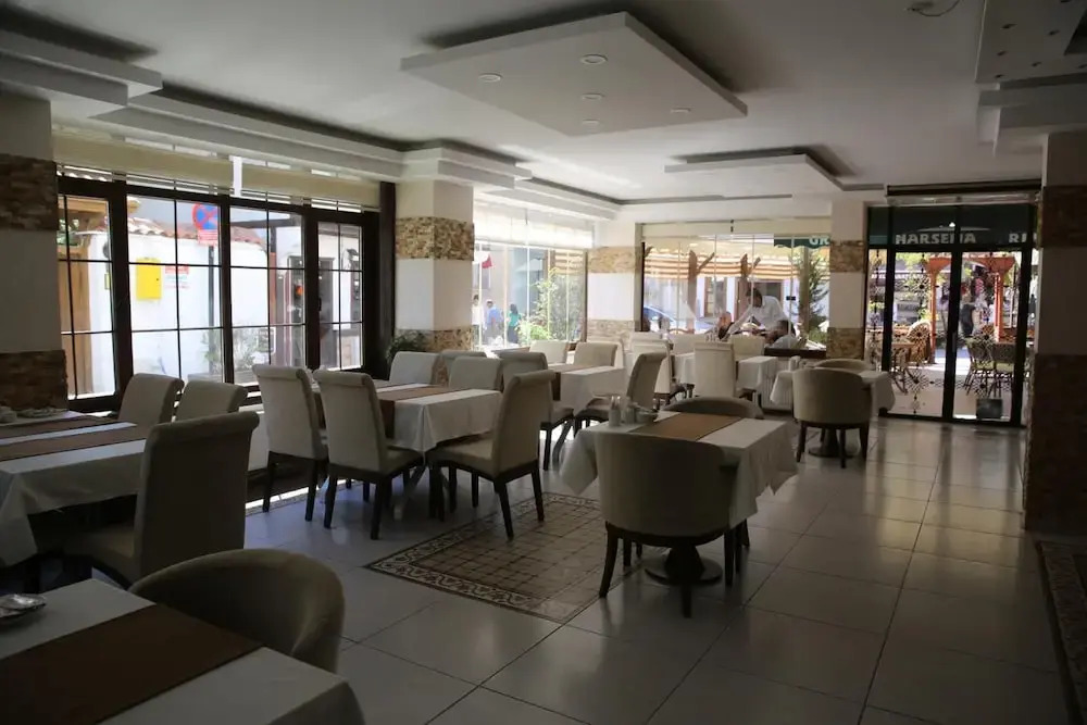 Grand Harsena Hotel