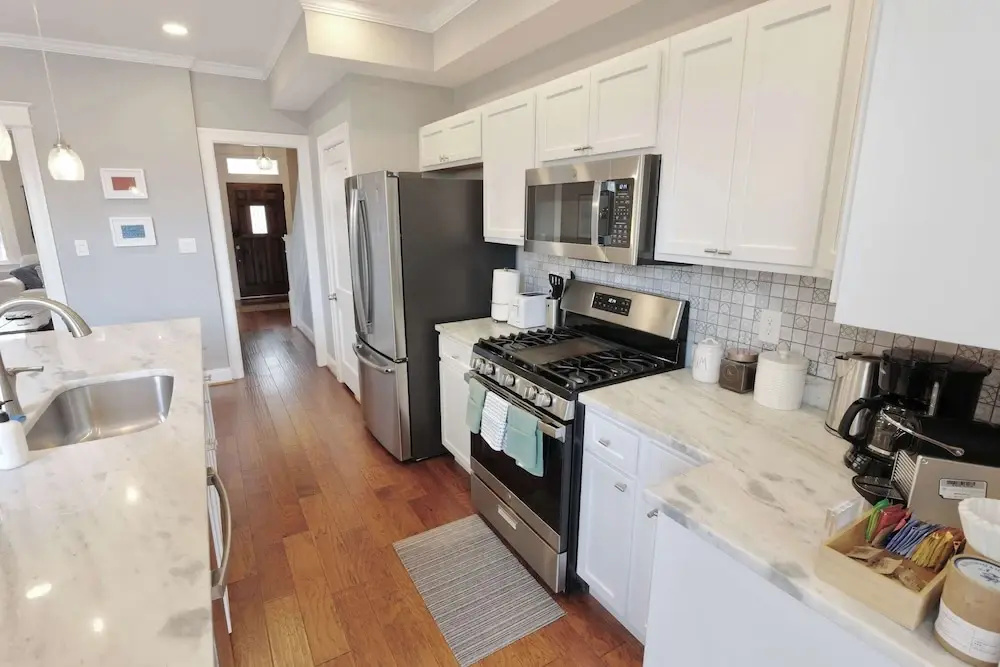 Terrific Family Townhouse + Parking x 2 Cars