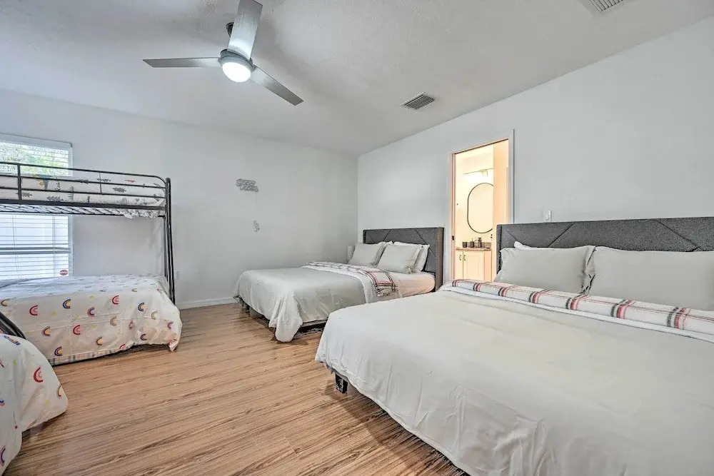 Outdoor Oasis! Group Getaway w/ Pool in Brandon