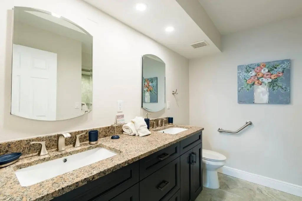 Bahia Vista 11-337, 2 Bedrooms, Views, Heated Pool, Sleeps 6