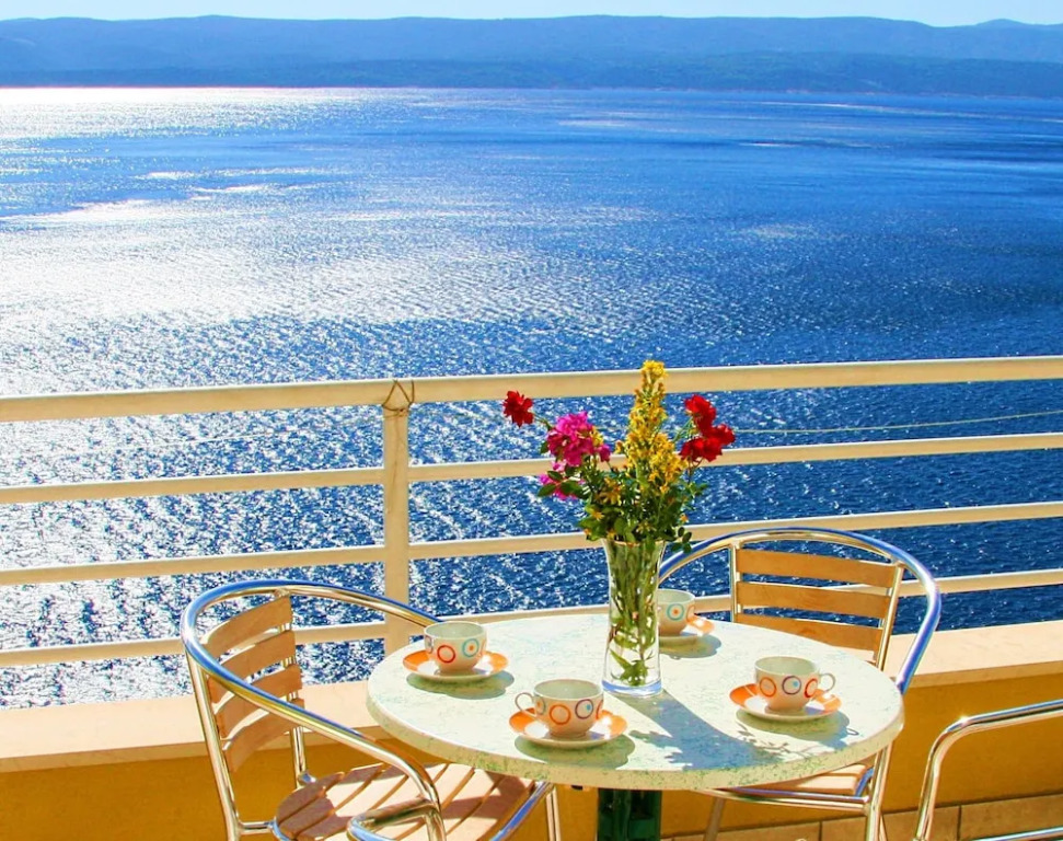 Luxury Apartments Villa Ruzmarina with New heated Infinity Pool and Lounge Area