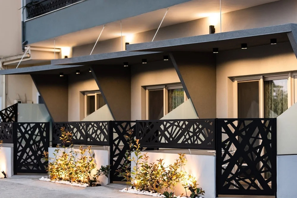 Oinoelia Luxury Suites & Residence