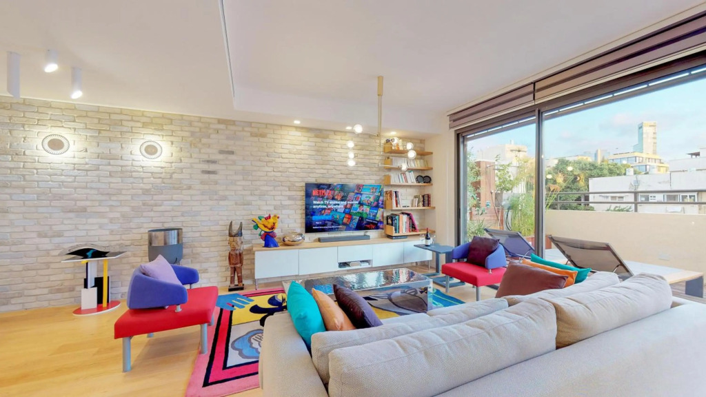Pleasant 3BR Penthouse in Shenkin by HolyGuest