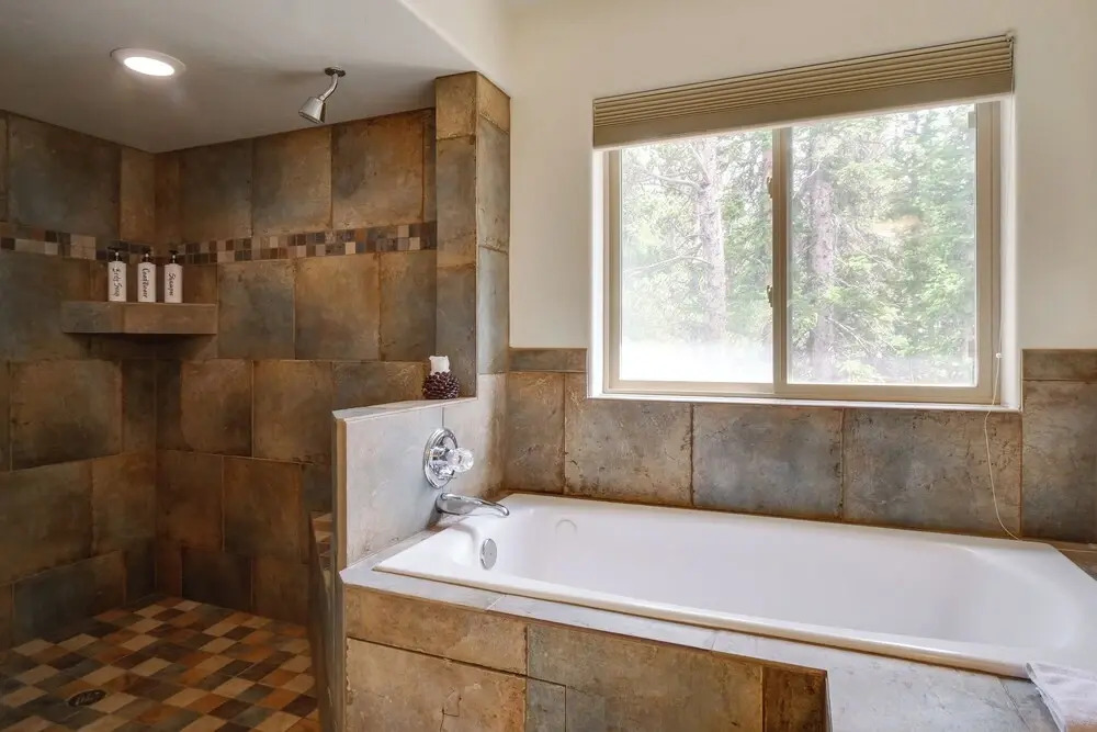 Hot Tub + Game Room: Fairplay Cabin Near Hiking