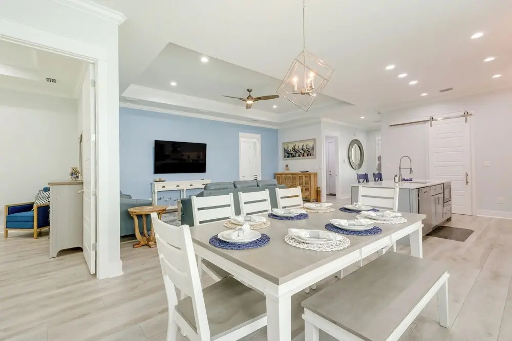 Bright Foley Home w/ Patio - 7 Mi to Wharf & Beach