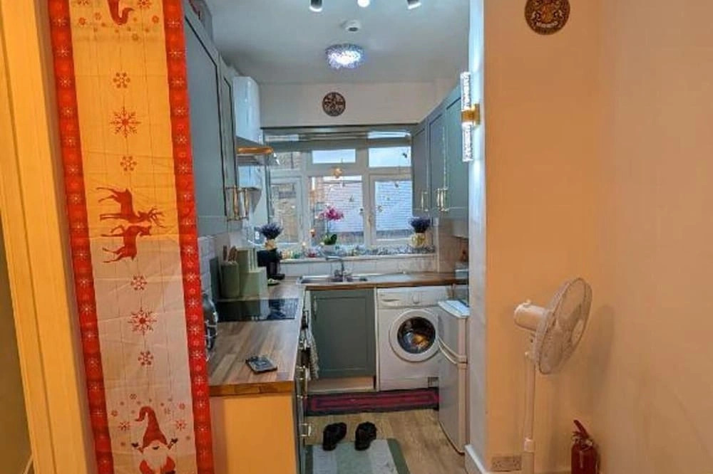 London-2br-sleeps6-skysports-netflix-disneyplus
