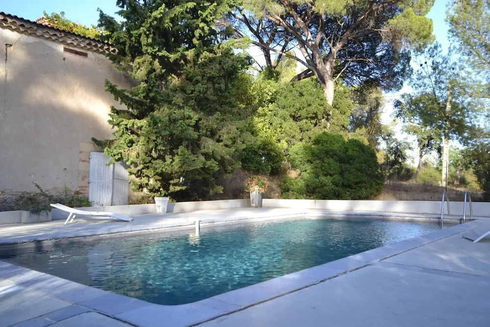 Flat in a Beautiful Building With Pool