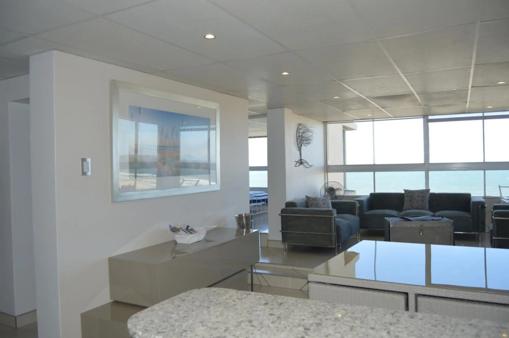 Accommodation Front - Classy 4 Sleeper with Ocean Views