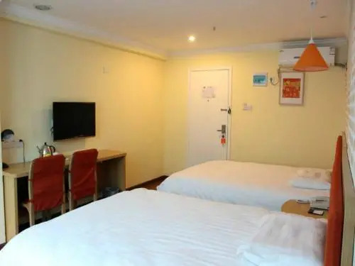 Home Inn - Shenzhen Baoan Xixiang Metro Station