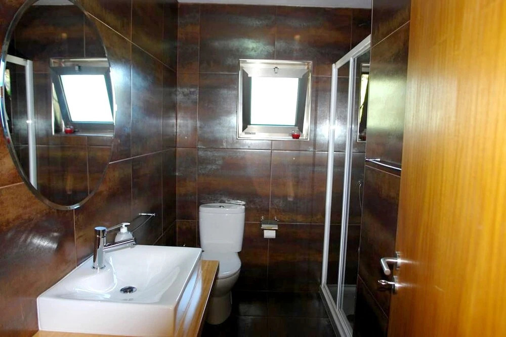 Villa With 4 Bedrooms in Pandoses, With Wonderful Lake View, Pool Acce