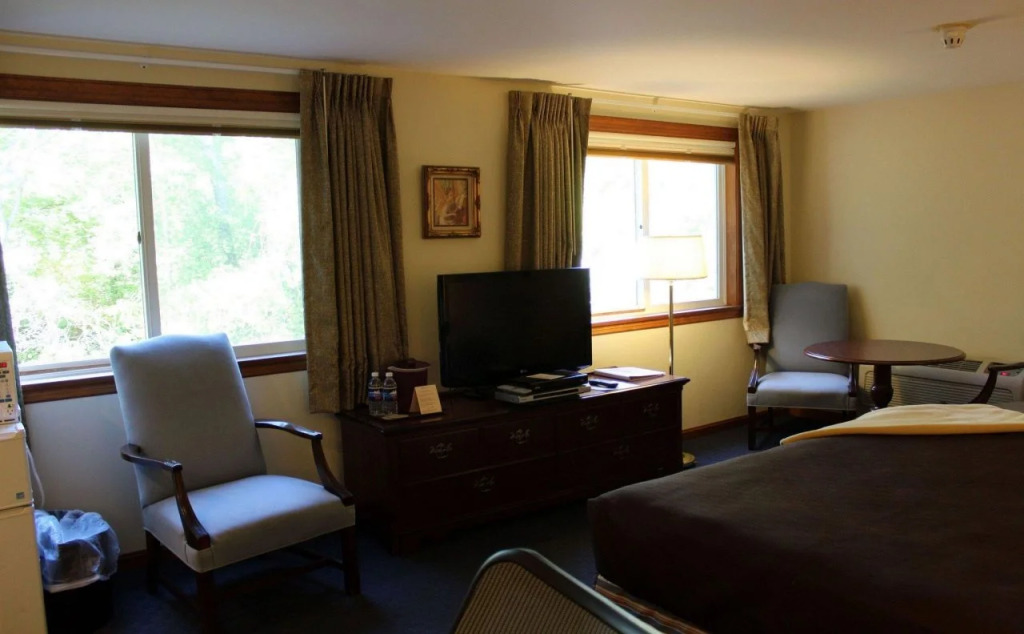 Riverhouse by Weekender formerly Jack Daniels Inn