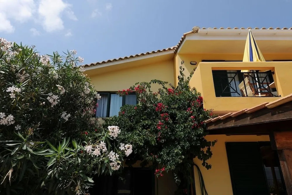 Villa Flisvos