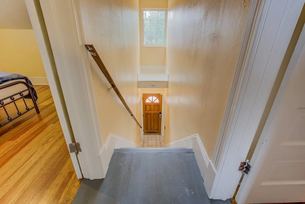 3BR Hot-tub & Dog-friendly Old Colorado City!!
