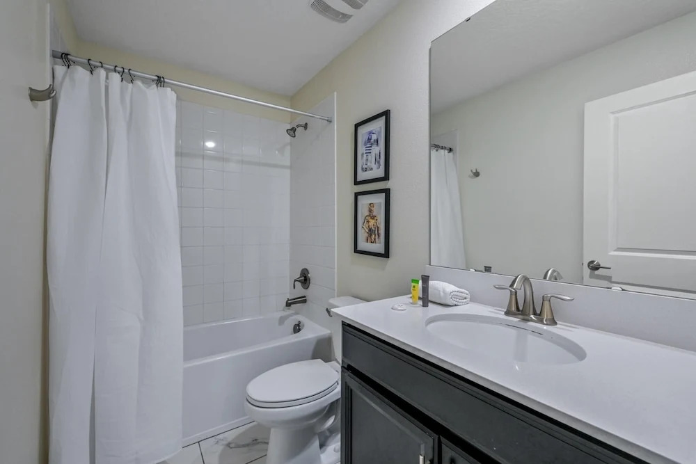 Disney Bliss Themed Rooms Game Room Private Pool