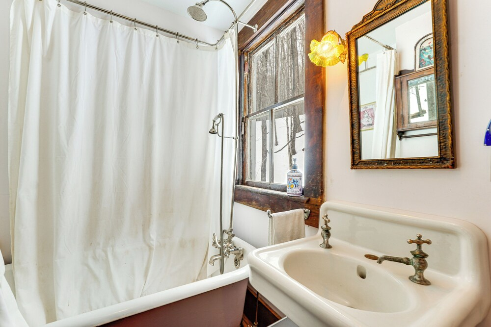 2 Mi to Belleayre Mtn! Extended Base in Pine Hill