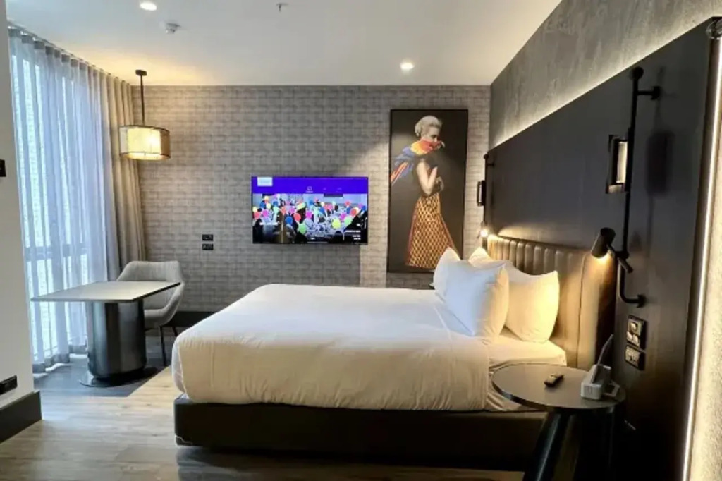 The Motley Hotel Richmond, Tapestry Collection by Hilton