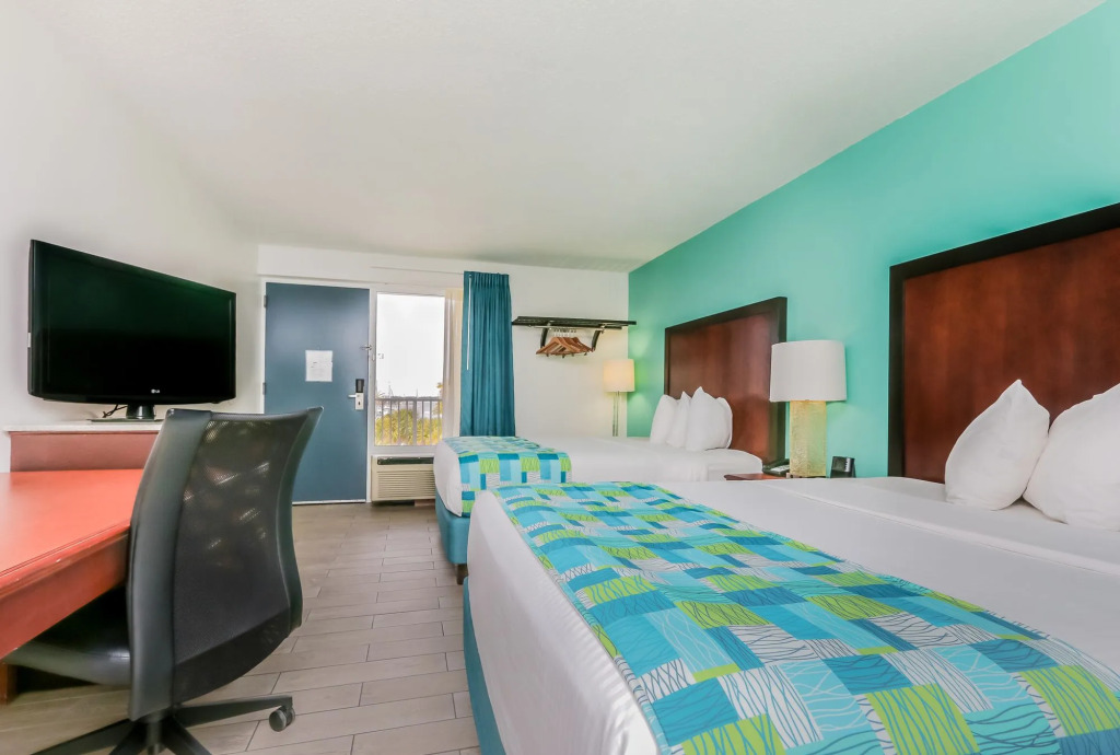 Surf & Sand Hotel