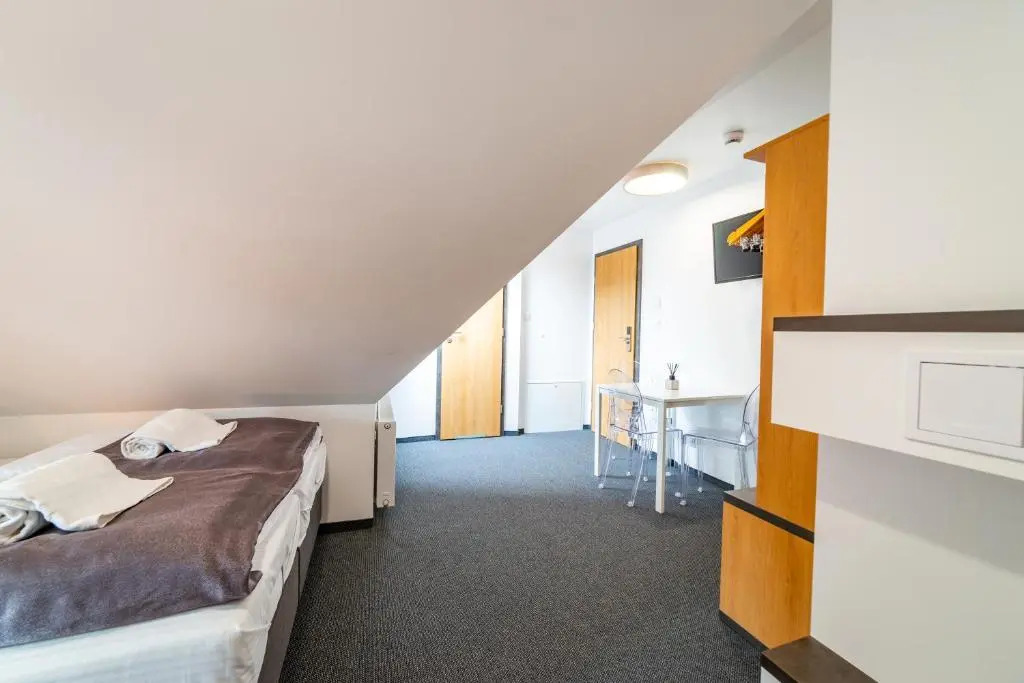 Avanti Resort Mikołajki , w centrum przy jeziorze i promenadzie, śniadanie i obiad lub obiadokolacja w cenie