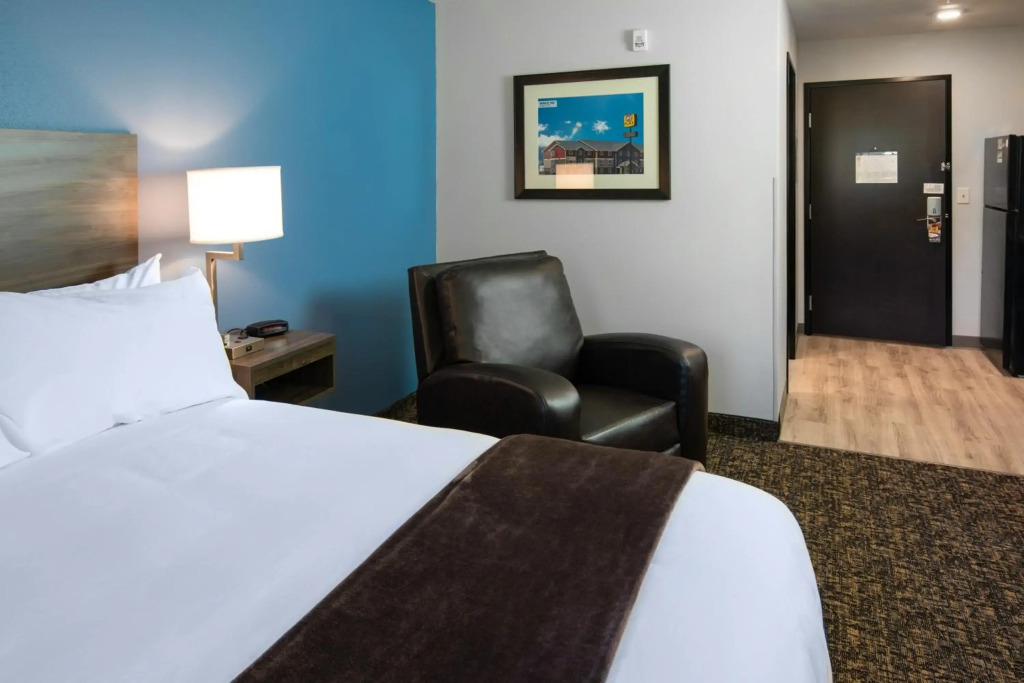 My Place Hotel - Midland