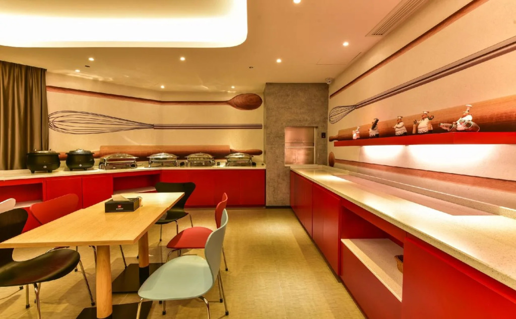 ibis Guilin Railway Station hotel