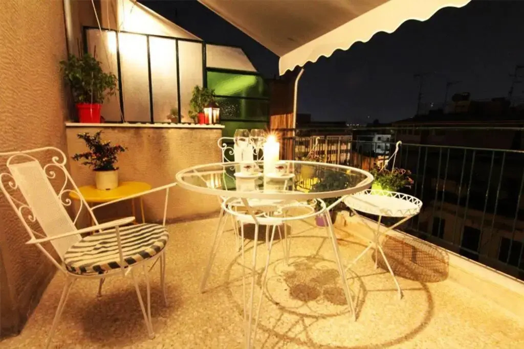 Charming Rooftop Nest with awesome Acropolis view Downtown Athens