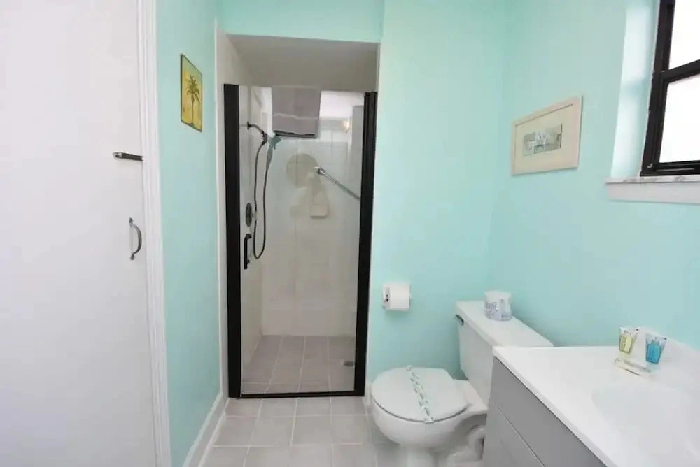 Hidden Oasis Spacious Home With Salt Water Heated Pool Hot Tub Fenced Yard Pets are Welcome