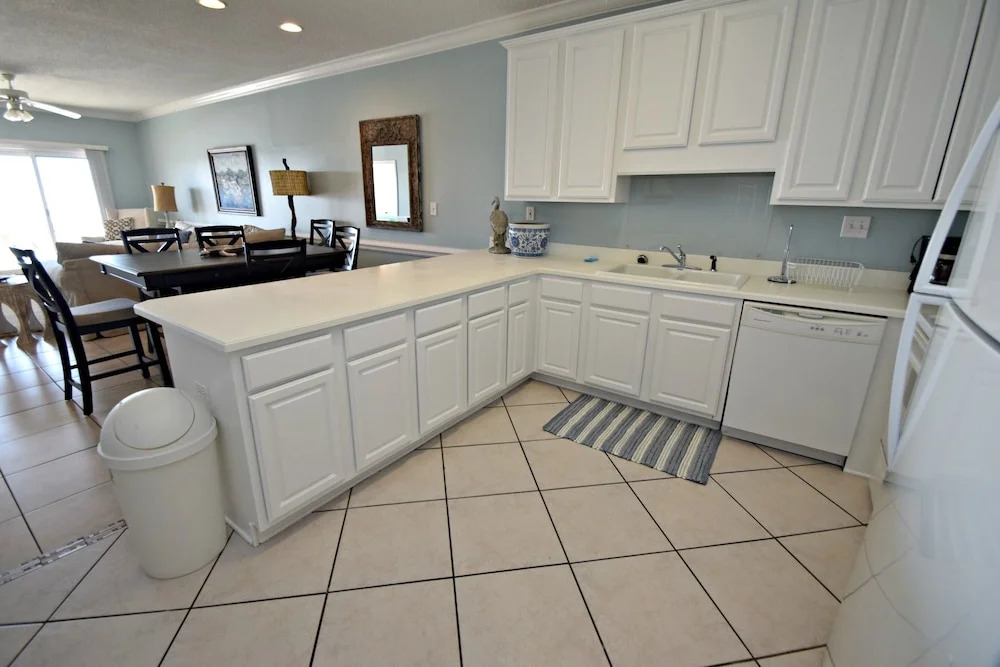 Dolphin Key 2C by RedAwning