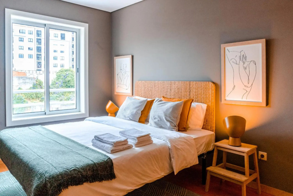 Sunny Studio in the heart of Lapa - 5min walk to Metro!