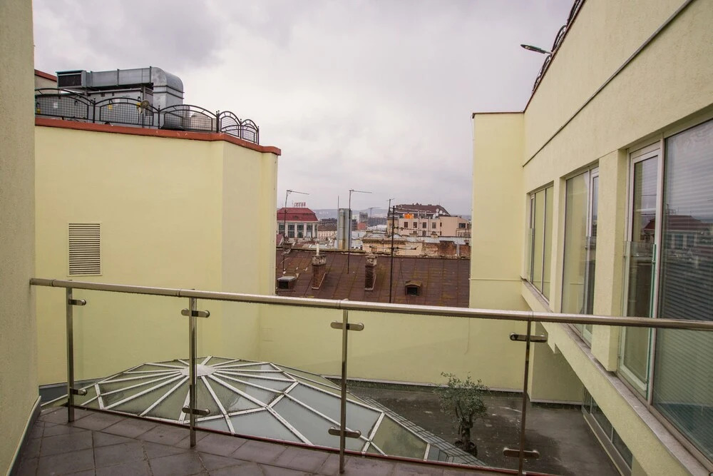 Opera Passage Hotel & Apartments