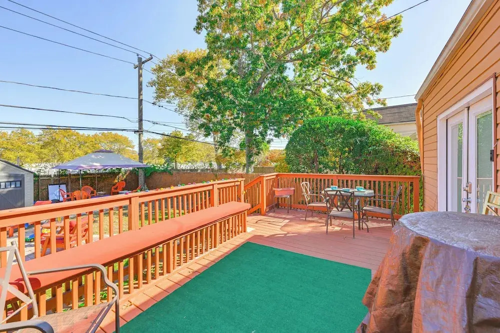 Central Elmont Studio w/ Great Outdoor Space!