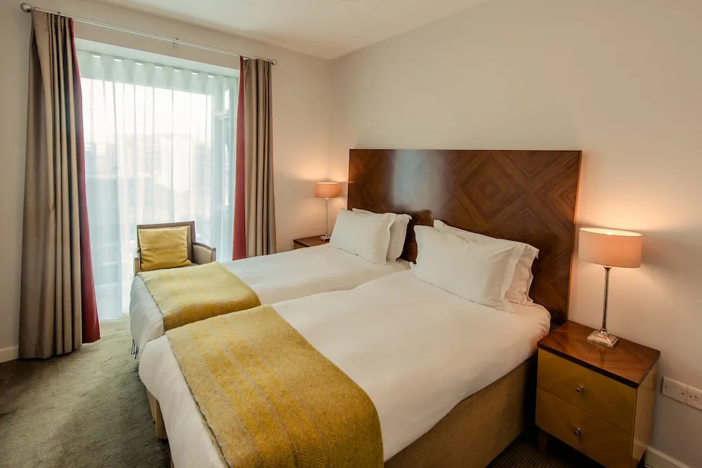 PREMIER SUITES Dublin, Sandyford