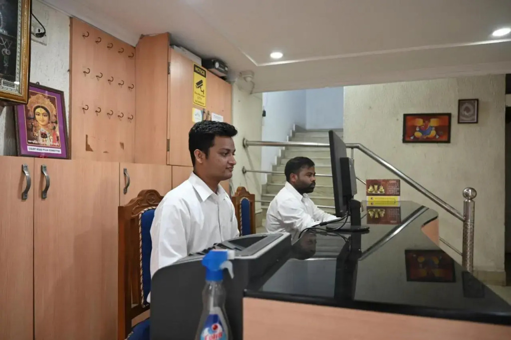 OYO 27950 Hotel Priyanka International