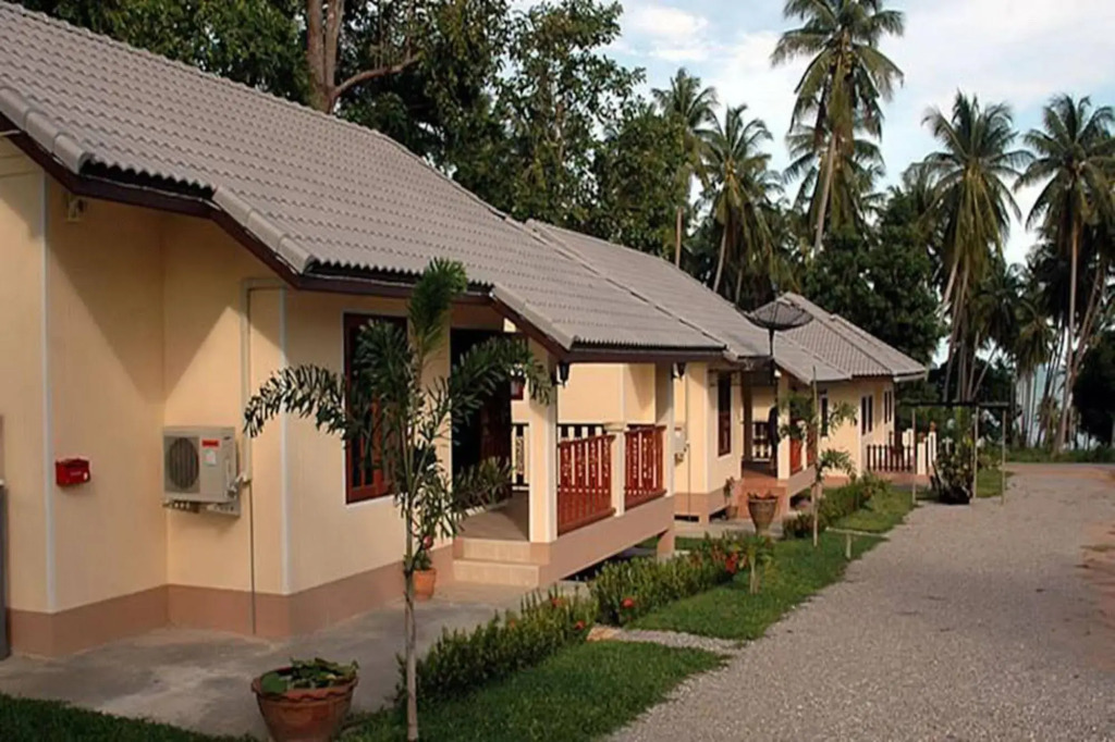 Apple Bungalows