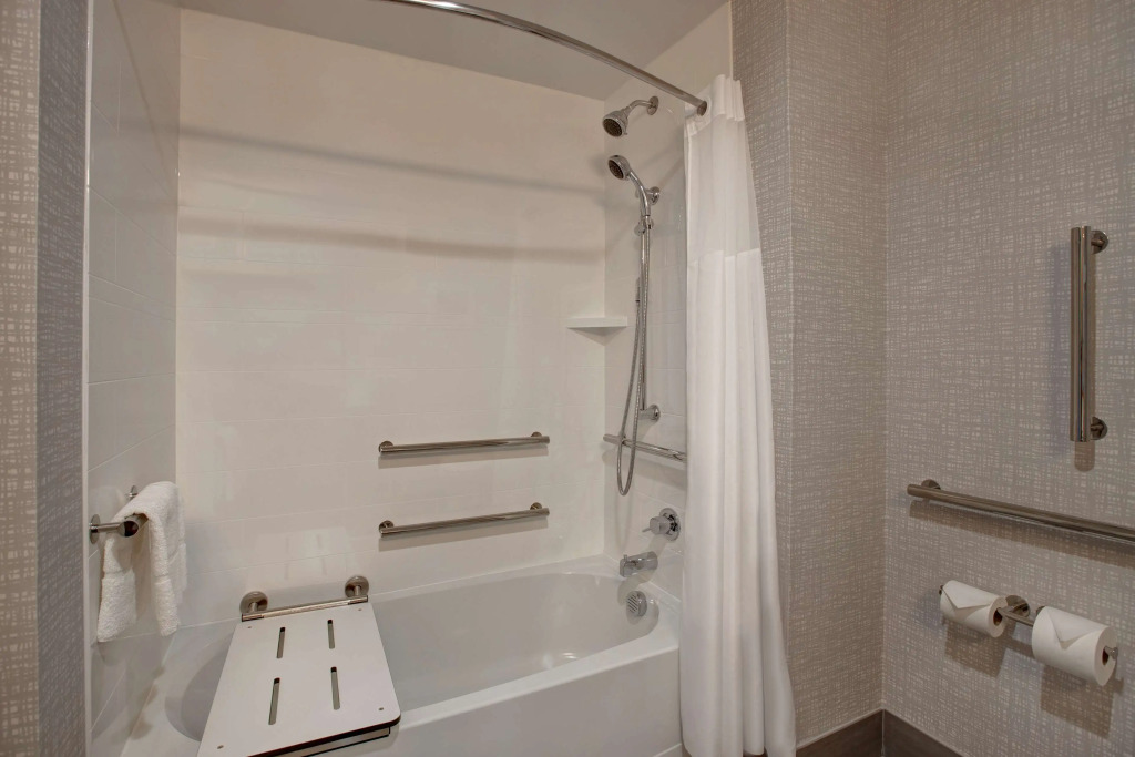 Hampton Inn & Suites Deptford, Nj