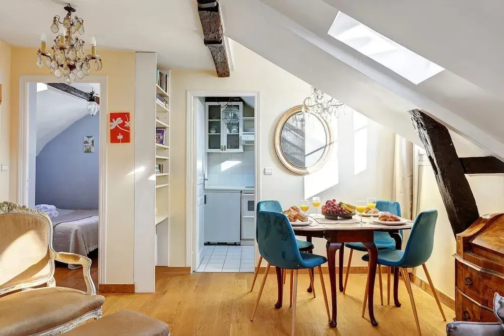 Comfortable 1BR in Latin Quarter