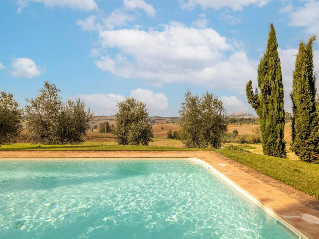 Amazing villa in Osimo with private garden