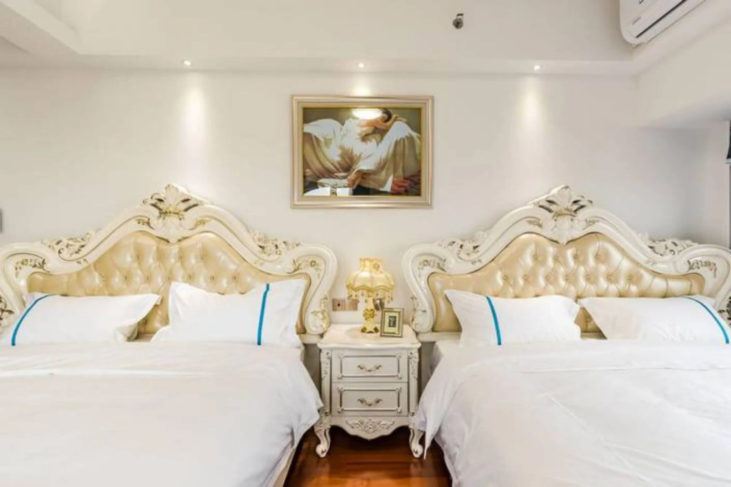 Отель Western Theme Holiday Apartment Hotel