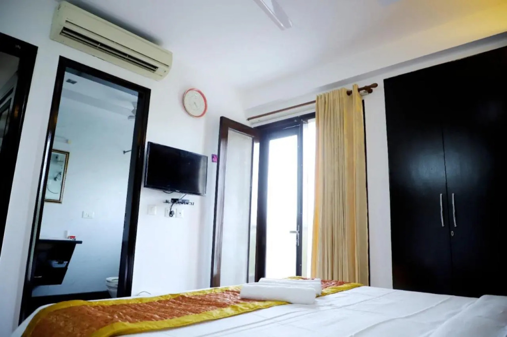 3bhk Fortune Homej-215 Saket Near Max Hospital,Dlf