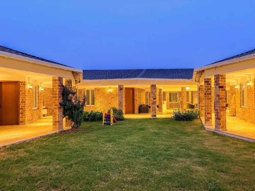 Spree Farmstay, Faridabad
