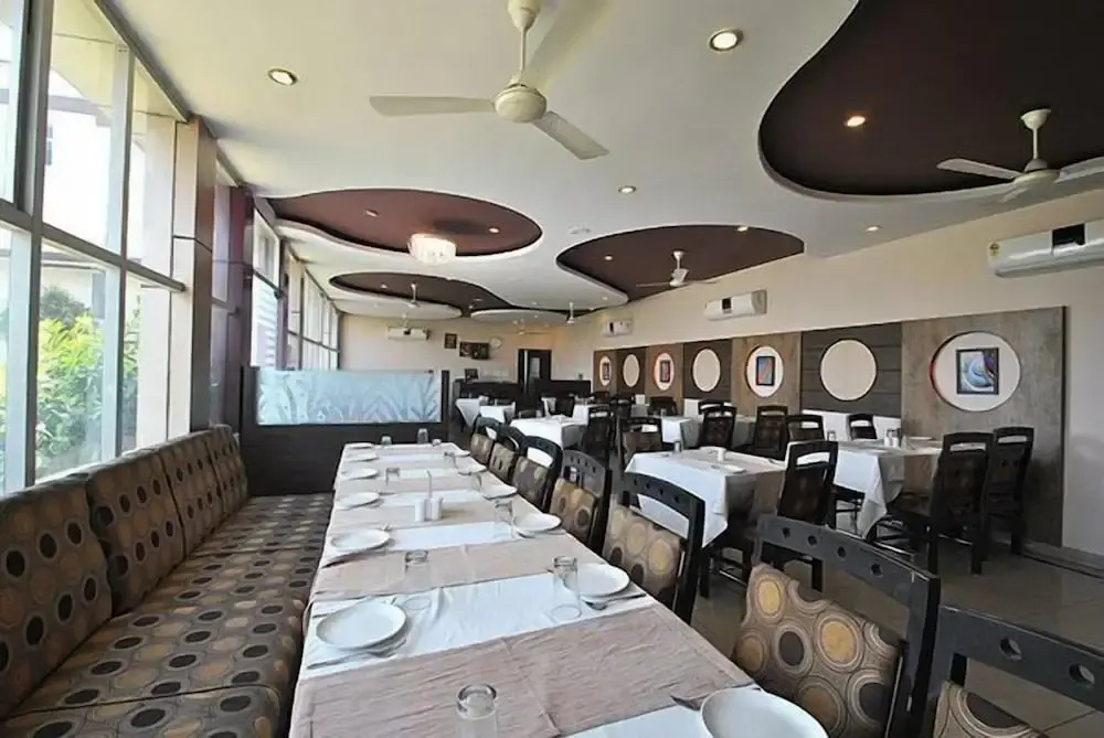 OYO 11754 Hotel Classic 7