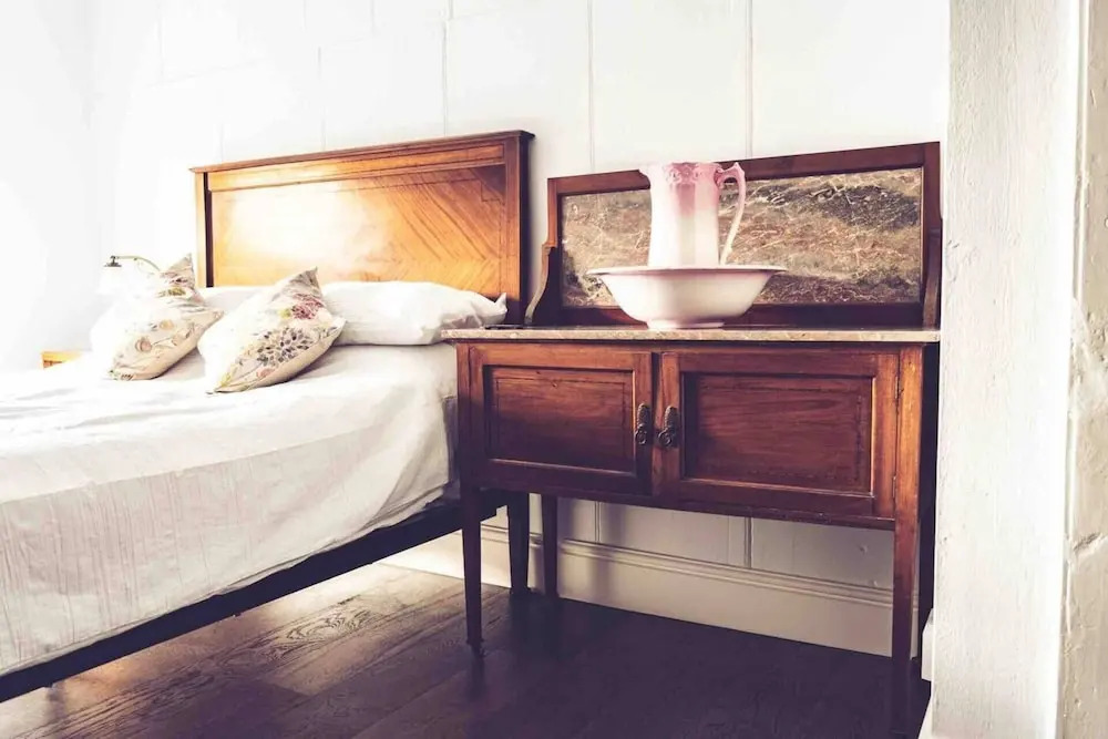 3-Bed Cottage-Plymouth-Dog friendly-Sleeps7