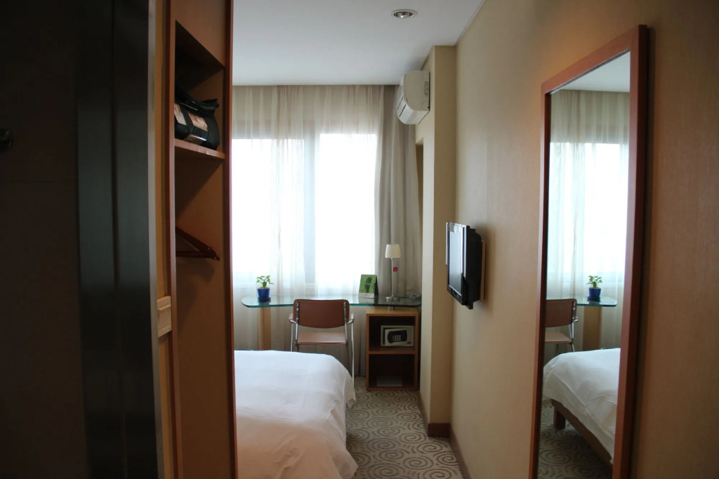 Lotel