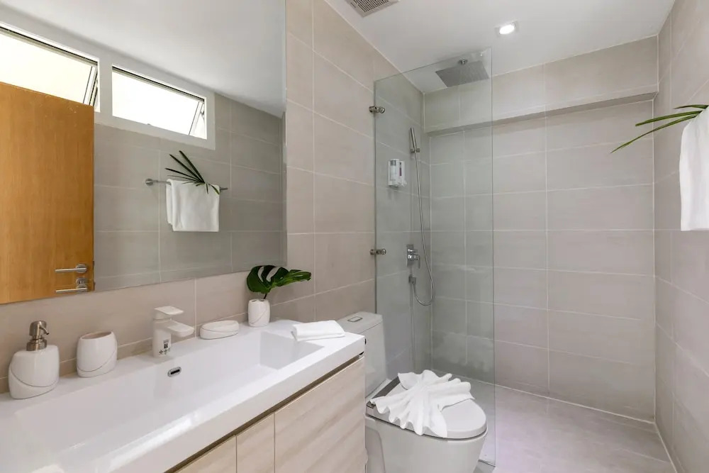Chaweng Noi Luxury Morden 4-BR Dream Villa