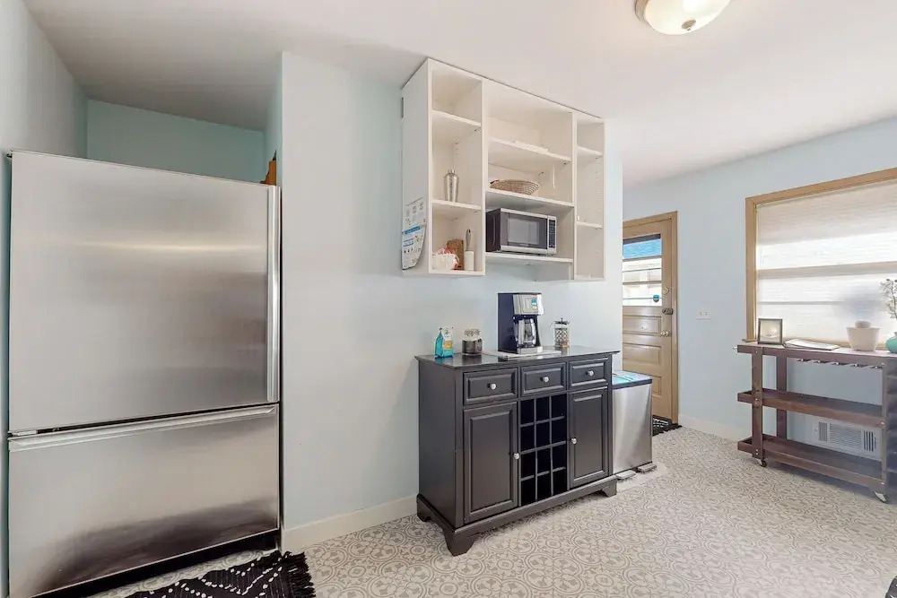 2BR Centrally Located Duplex Near Shopping