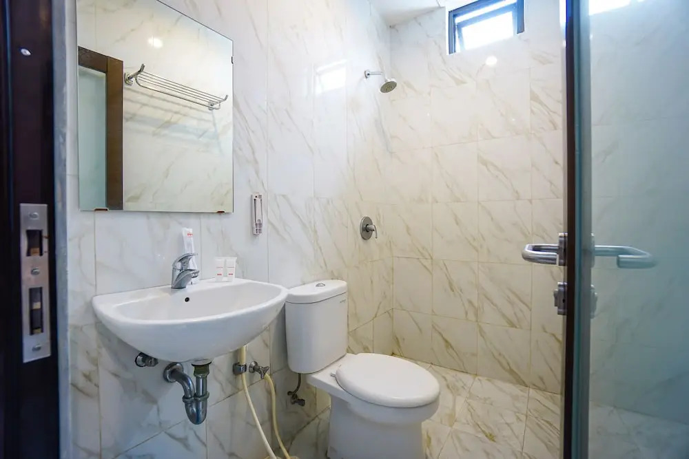 OYO 2515 D'karombasan Hotel